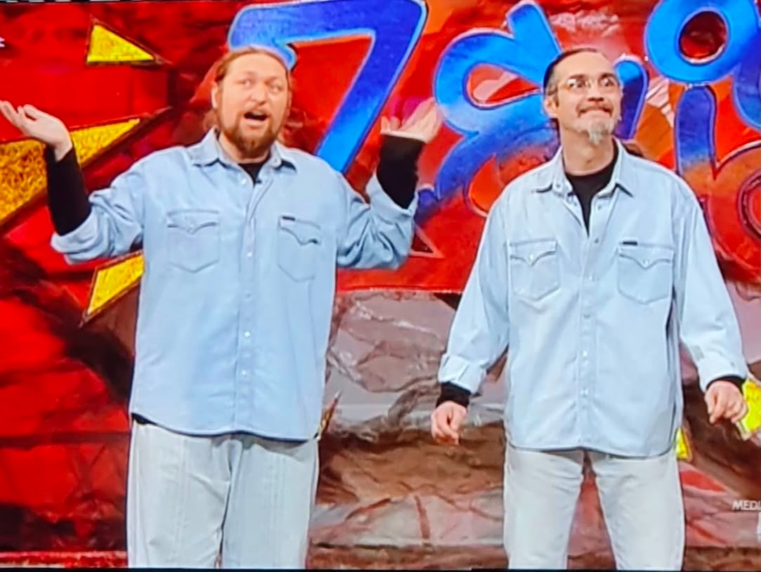 Il duo comico I Mammuth (Diego Casale e Fabio Rossini) sorridenti sul palco ai tempi di Zelig