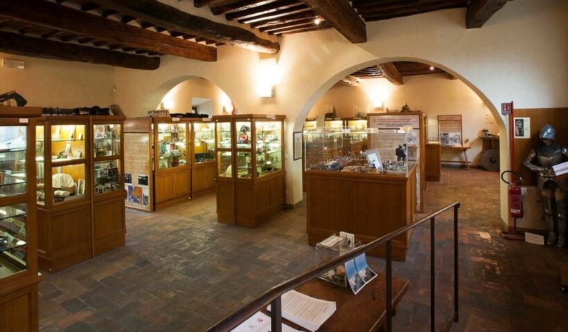 Interno del MuFiS - Museo del Figurino Storico di Calenzano